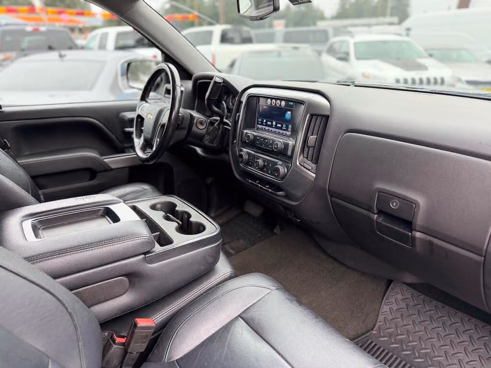 2016 Chevrolet Silverado 1500 LT Crew Cab Image 13