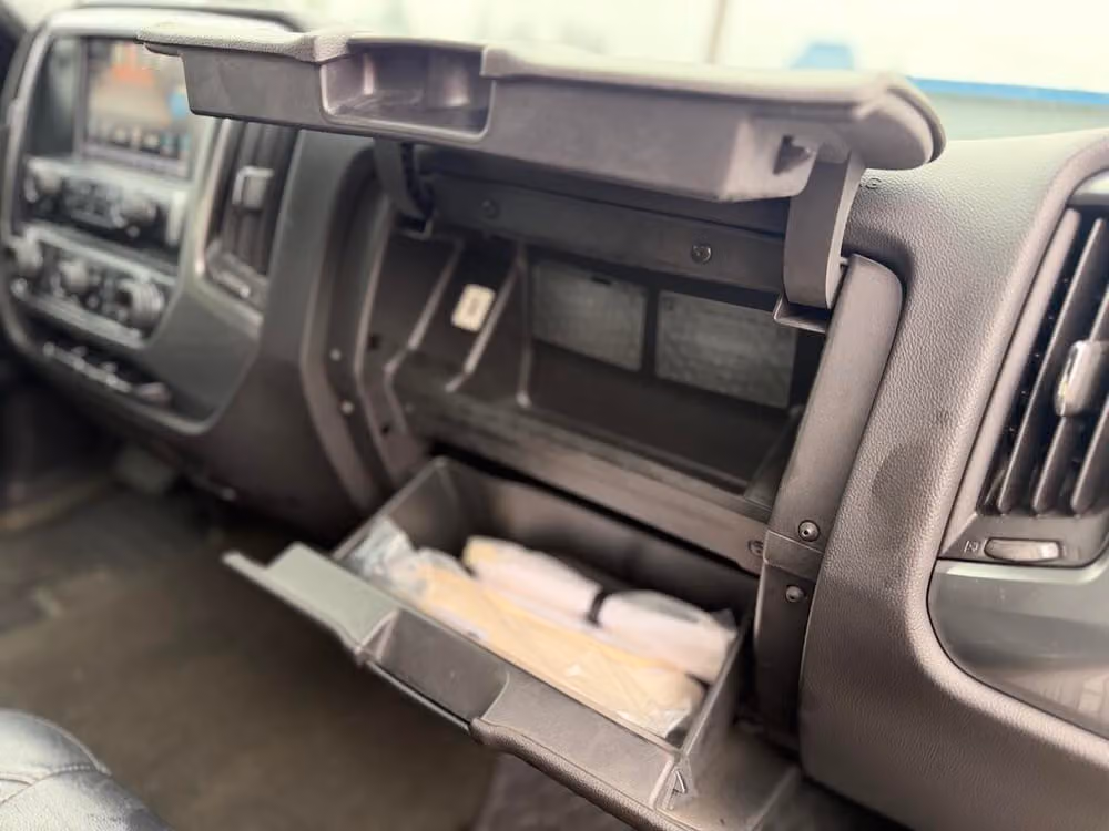2016 Chevrolet Silverado 1500 LT Crew Cab Image 17