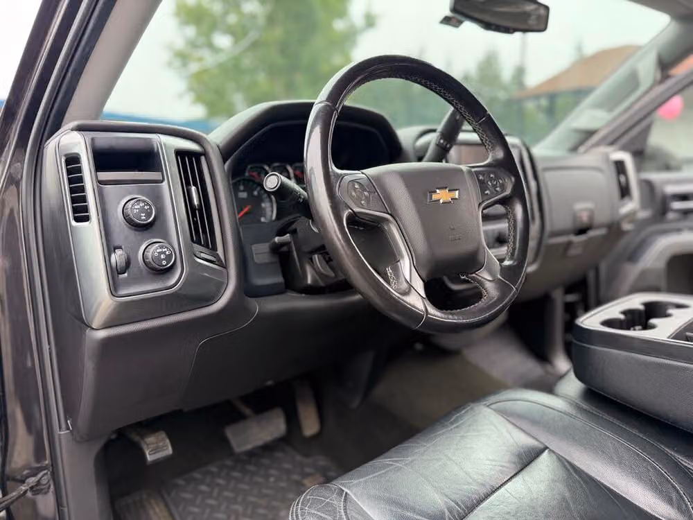 2016 Chevrolet Silverado 1500 LT Crew Cab Image 34