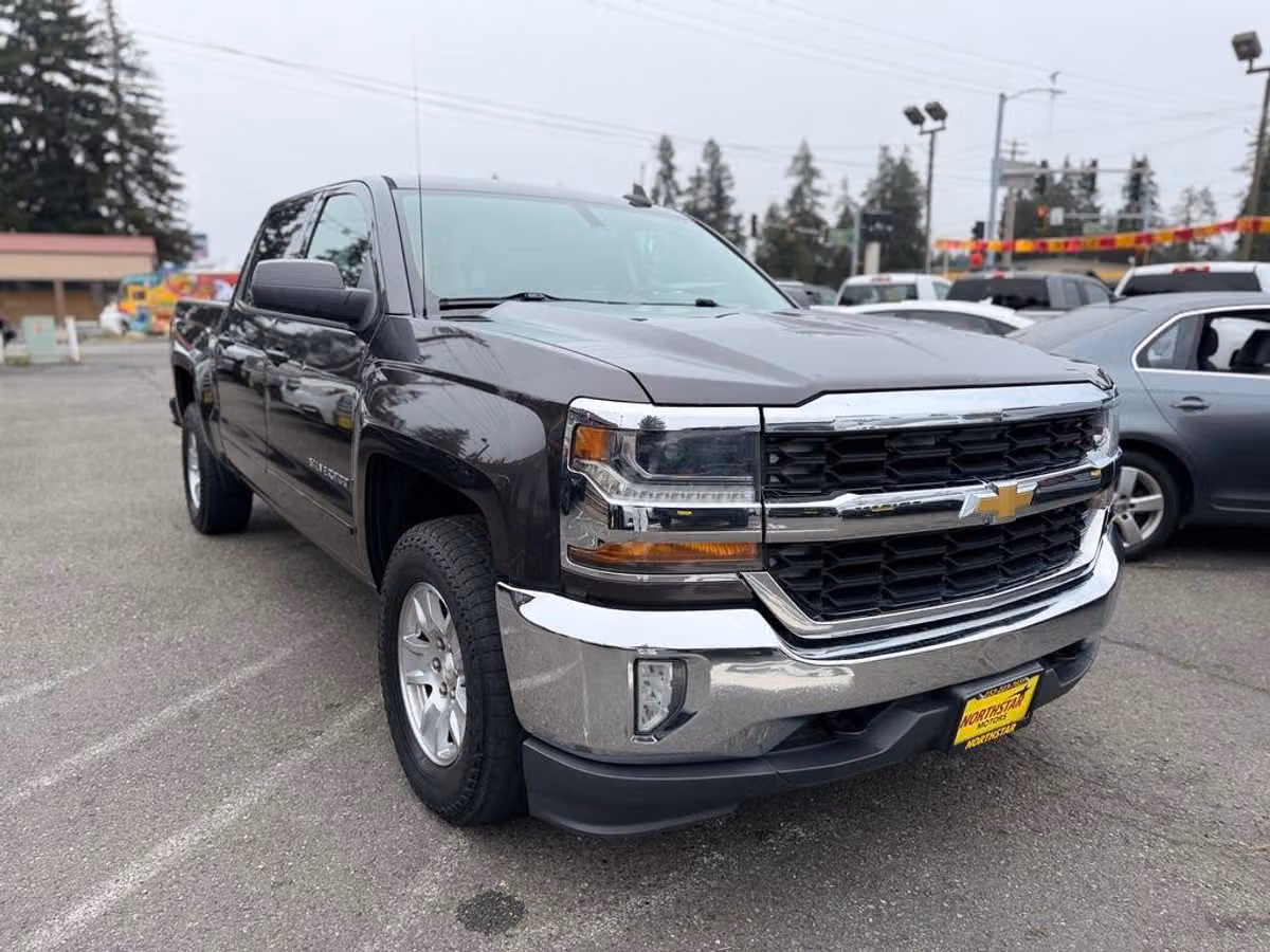 2016 Chevrolet Silverado 1500 LT Crew Cab Image 7