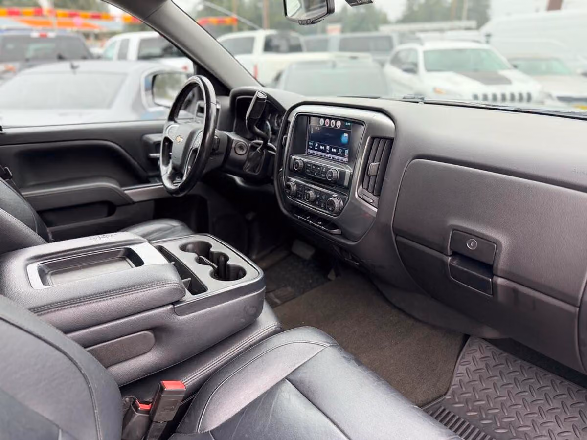 2016 Chevrolet Silverado 1500 LT Crew Cab Image 13