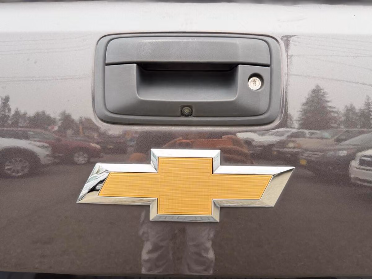 2016 Chevrolet Silverado 1500 LT Crew Cab Image 23