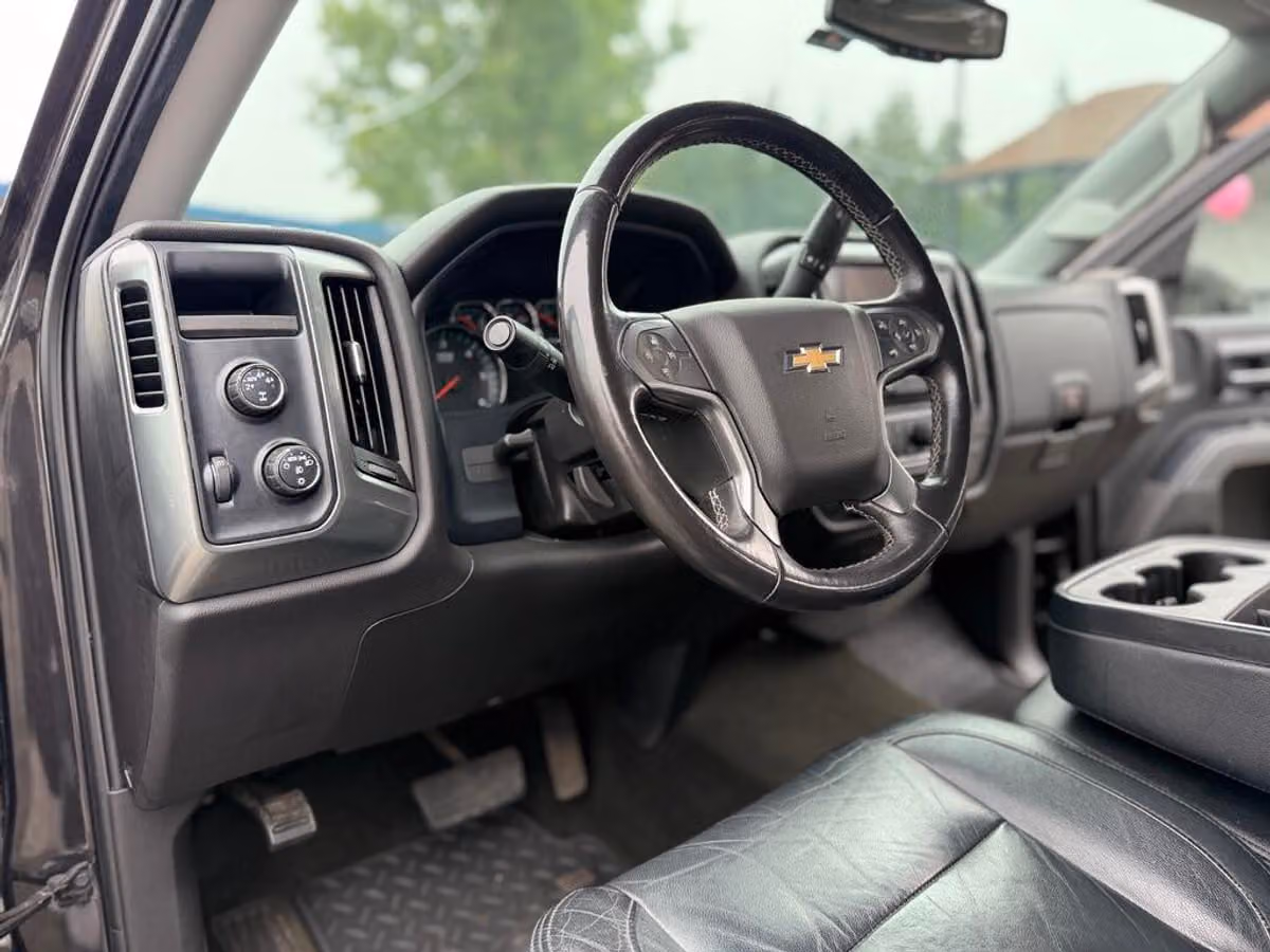 2016 Chevrolet Silverado 1500 LT Crew Cab Image 34