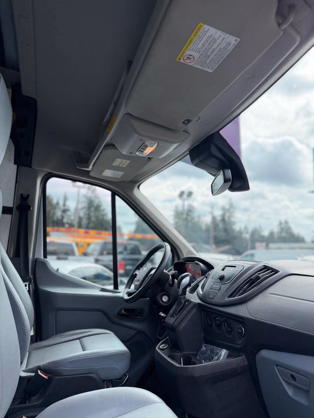 2018 Ford Transit 250 Cargo Image 15