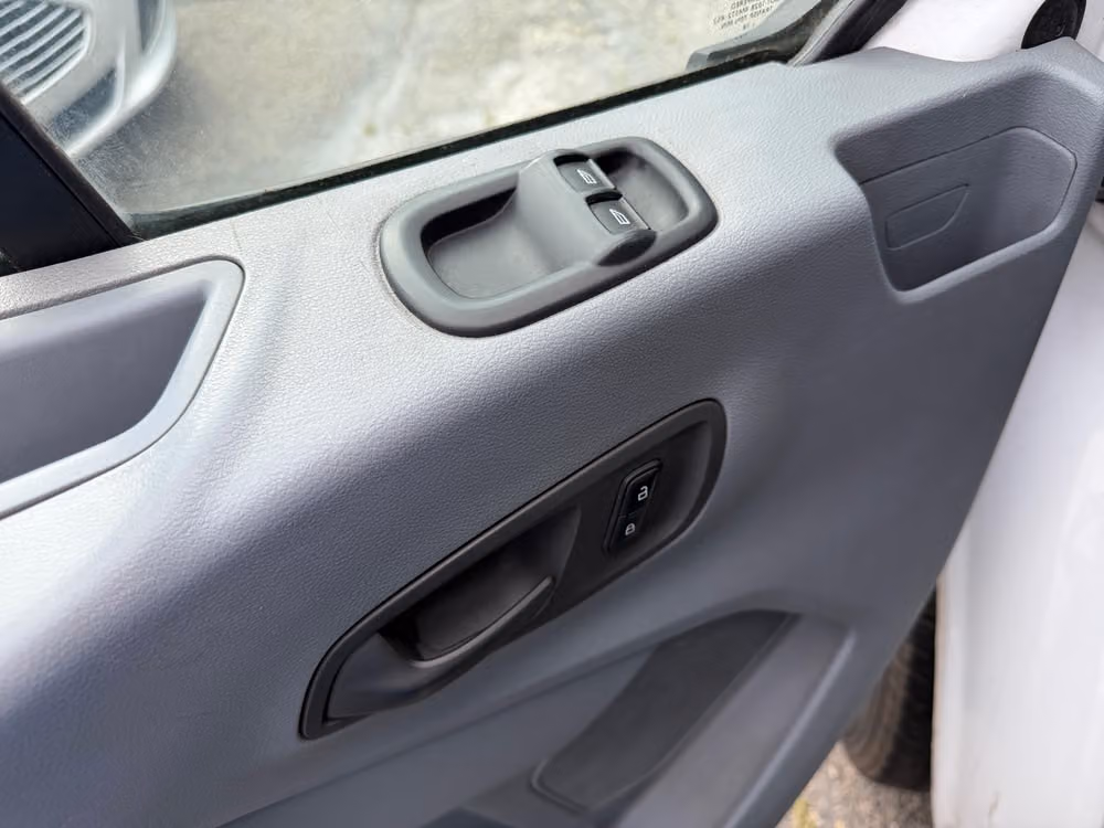 2018 Ford Transit 250 Cargo Image 27