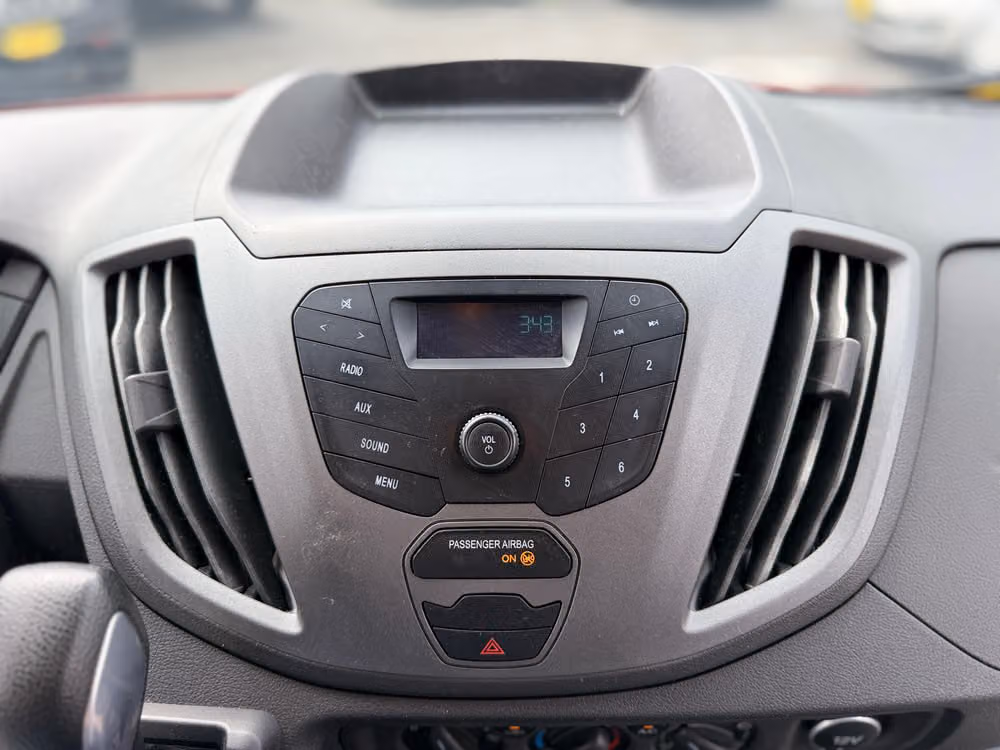 2018 Ford Transit 250 Cargo Image 32