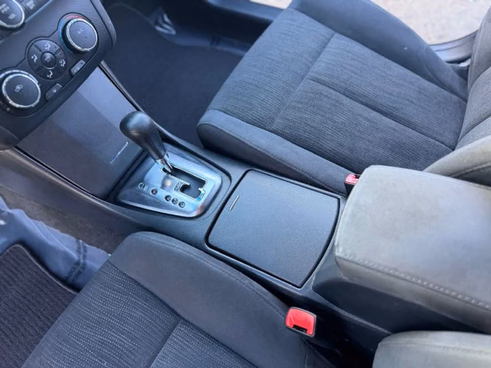 2010 Nissan Altima 2.5 S Sedan 4D Image 28