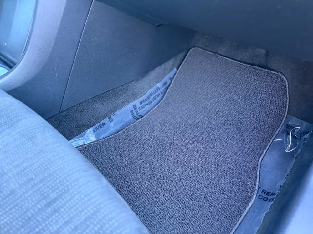 2010 Nissan Altima 2.5 S Sedan 4D Image 12
