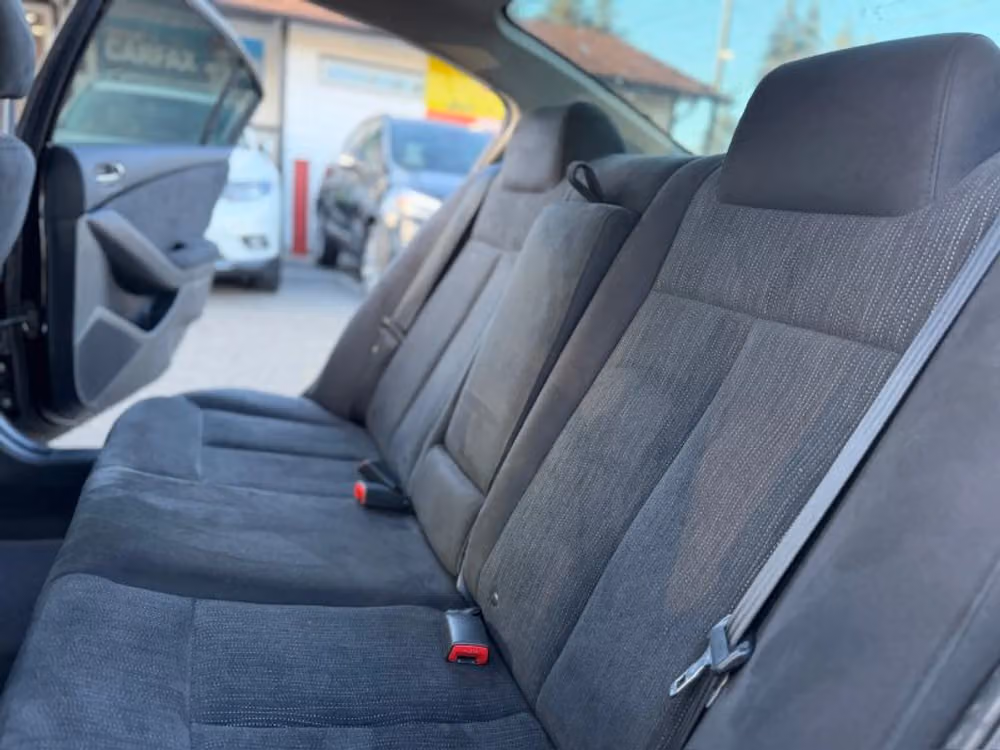2010 Nissan Altima 2.5 S Sedan 4D Image 21