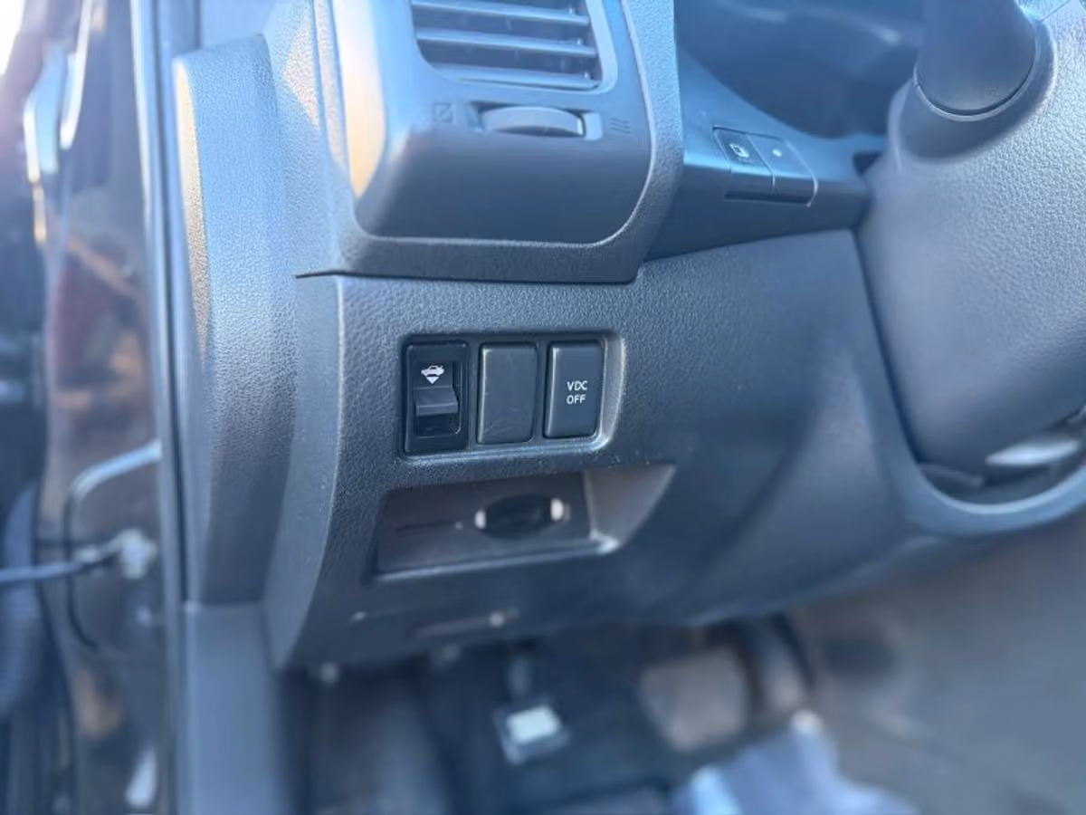 2010 Nissan Altima 2.5 S Sedan 4D Image 24