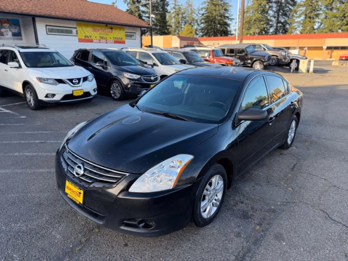 2010 Nissan Altima 2.5 S Sedan 4D Image 37