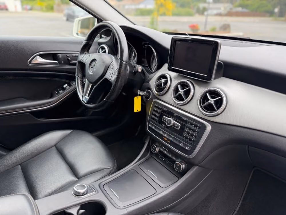 2015 Mercedes-Benz GLA GLA 250 4MATIC Image 11