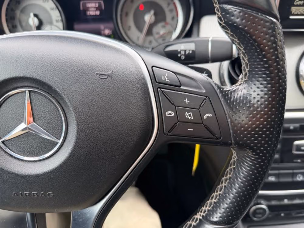 2015 Mercedes-Benz GLA GLA 250 4MATIC Image 38
