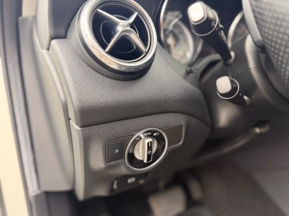 2015 Mercedes-Benz GLA GLA 250 4MATIC Image 28