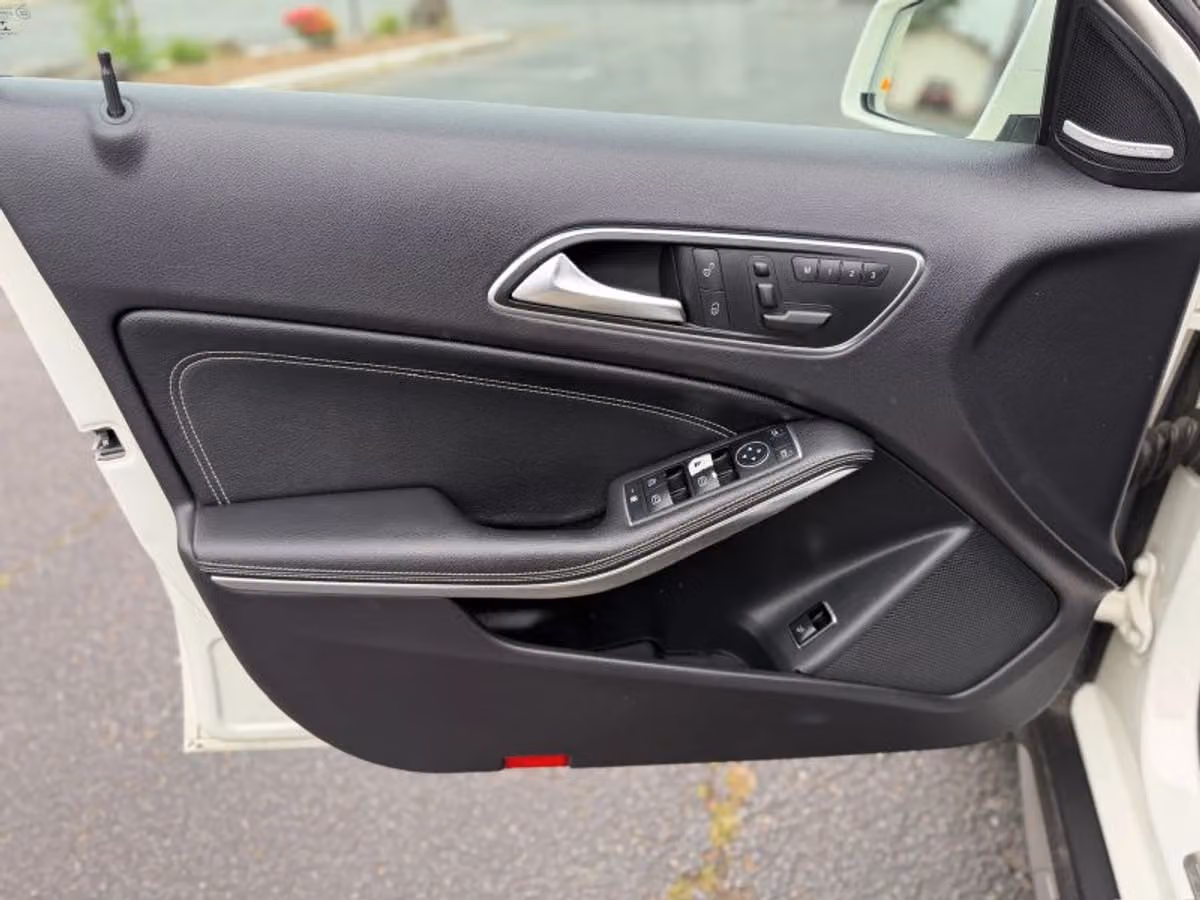 2015 Mercedes-Benz GLA GLA 250 4MATIC Image 26