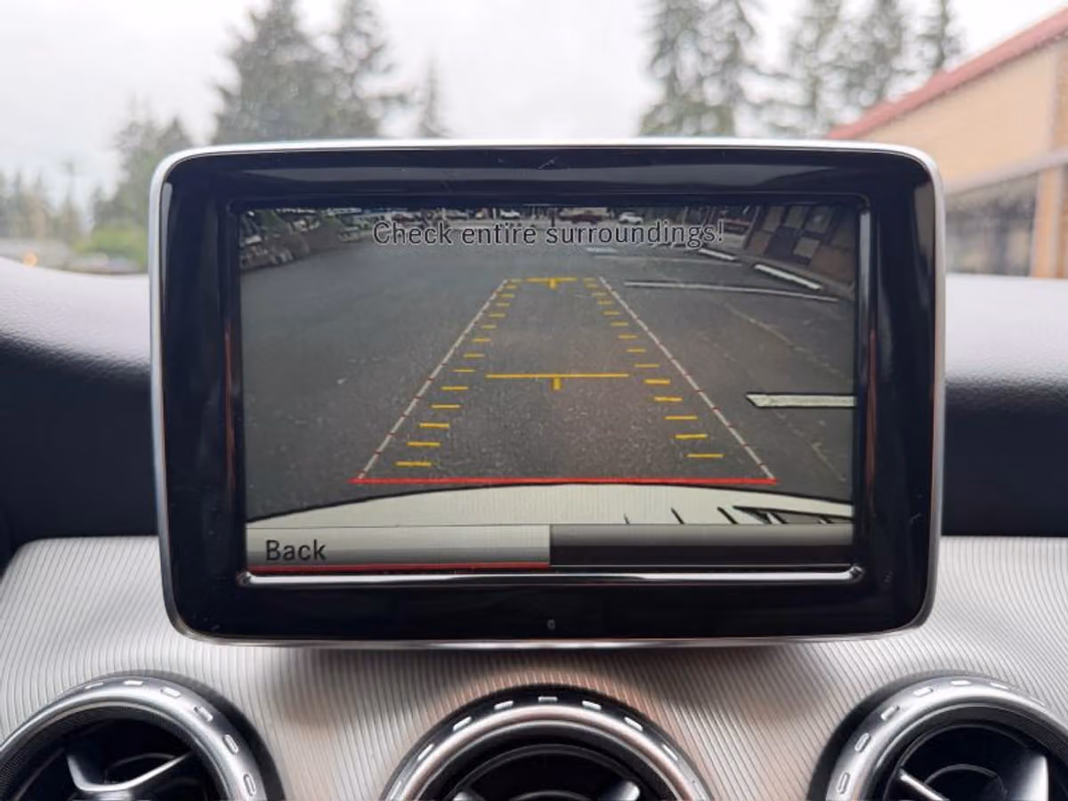 2015 Mercedes-Benz GLA GLA 250 4MATIC Image 35