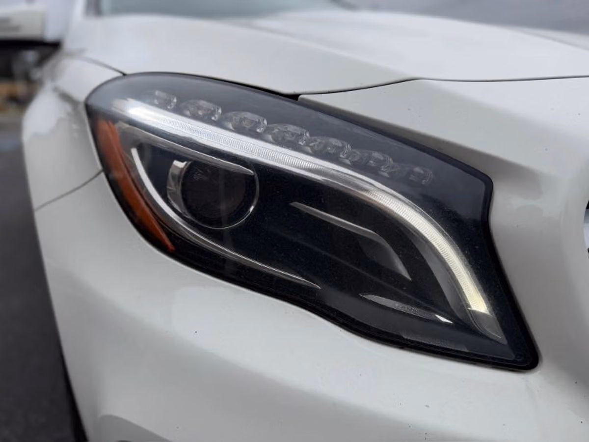 2015 Mercedes-Benz GLA GLA 250 4MATIC Image 43
