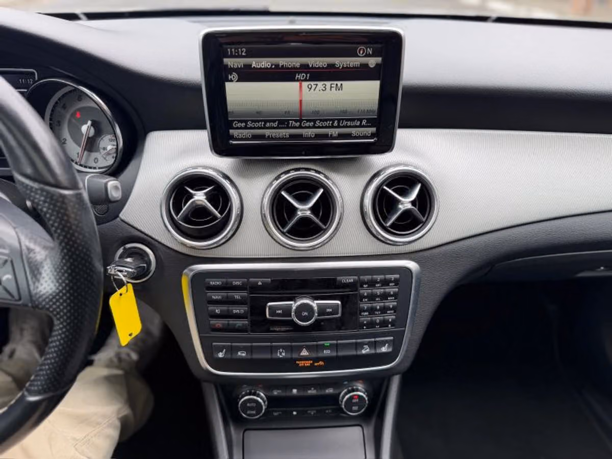 2015 Mercedes-Benz GLA GLA 250 4MATIC Image 34