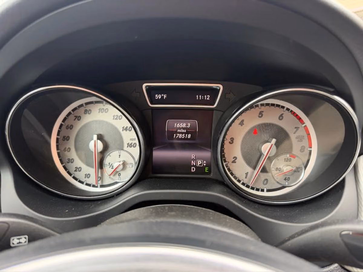2015 Mercedes-Benz GLA GLA 250 4MATIC Image 40