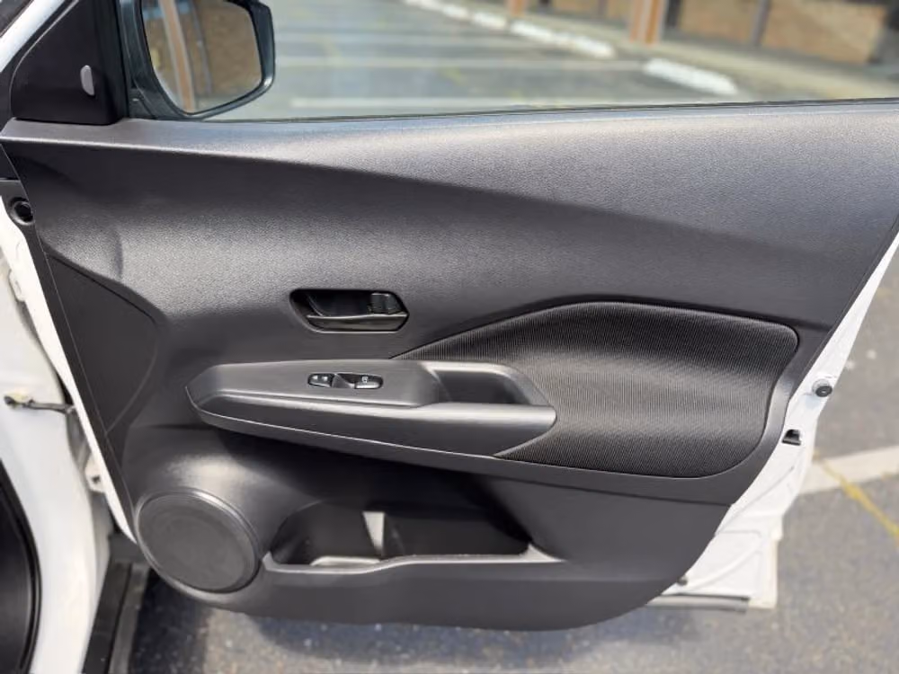2023 Nissan Kicks S Crossover Image 14