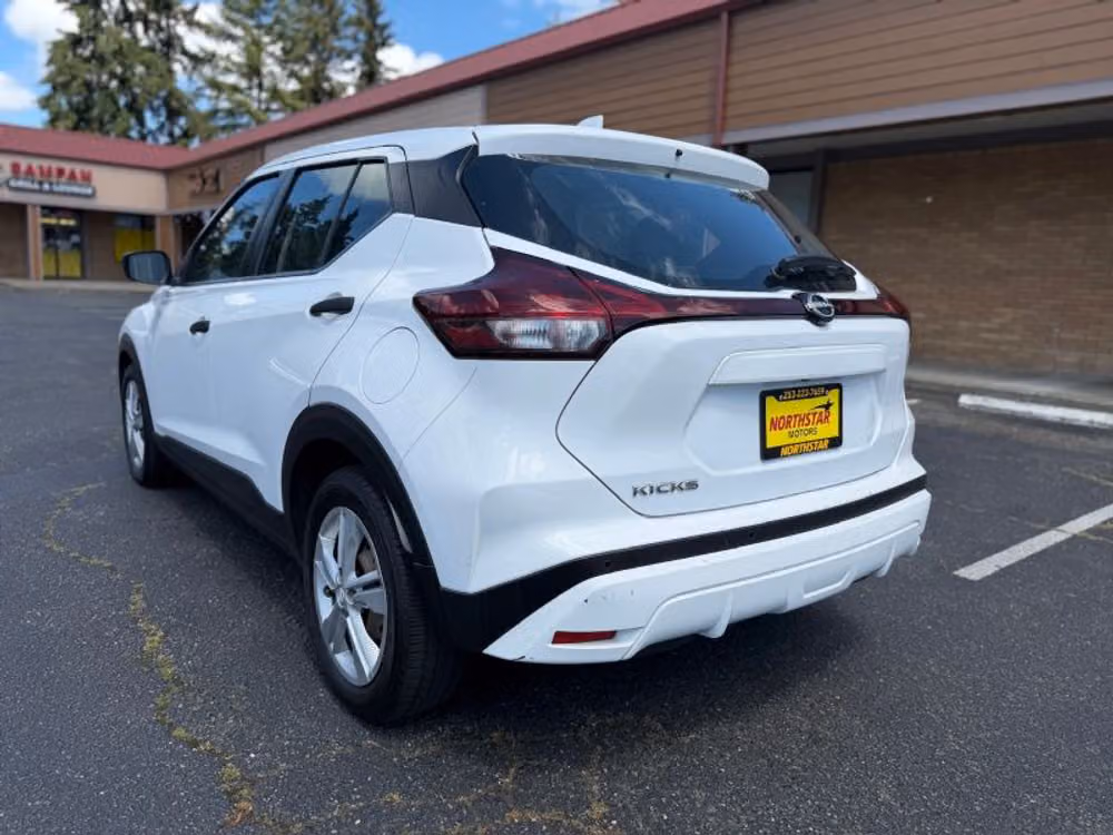 2023 Nissan Kicks S Crossover Image 5