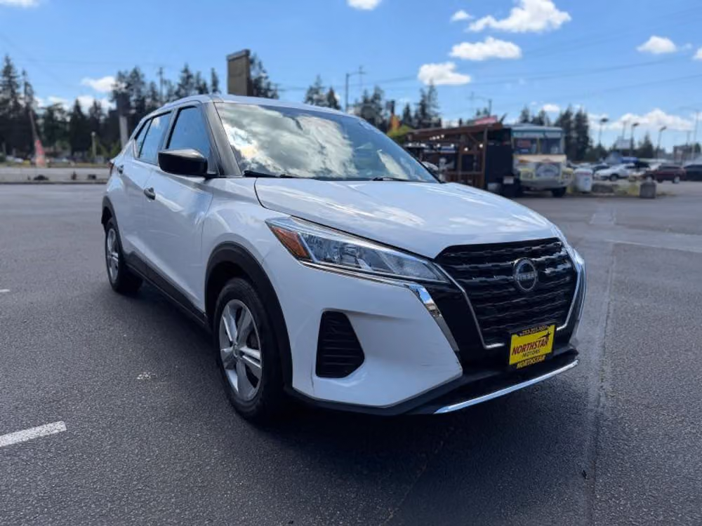 2023 Nissan Kicks S Crossover Image 9