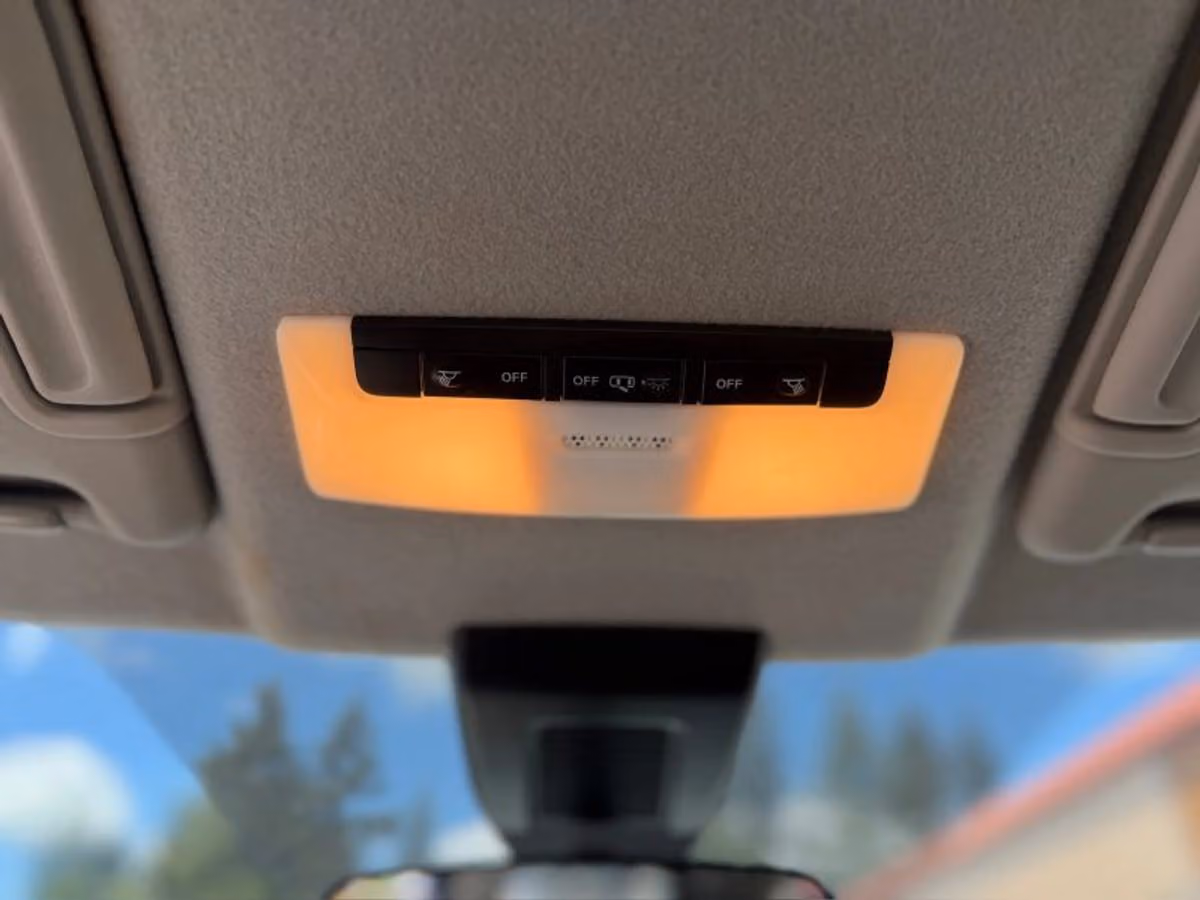 2023 Nissan Kicks S Crossover Image 35
