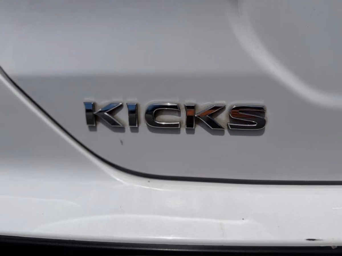 2023 Nissan Kicks S Crossover Image 21