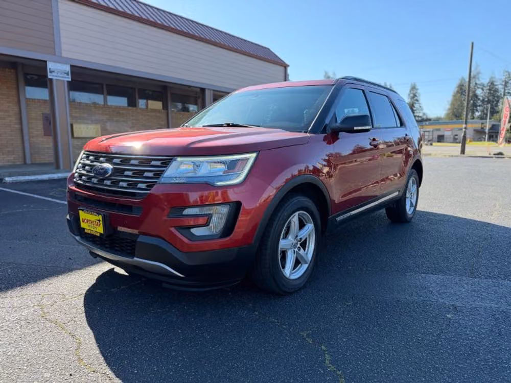 2017 Ford Explorer XLT Image 1