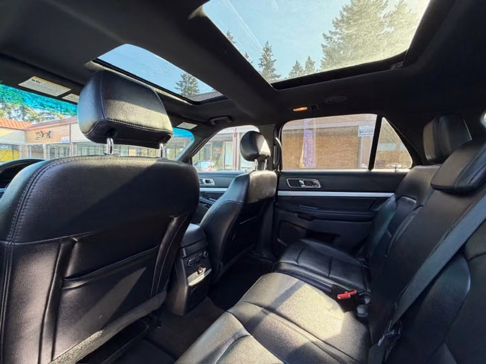 2017 Ford Explorer XLT Image 29