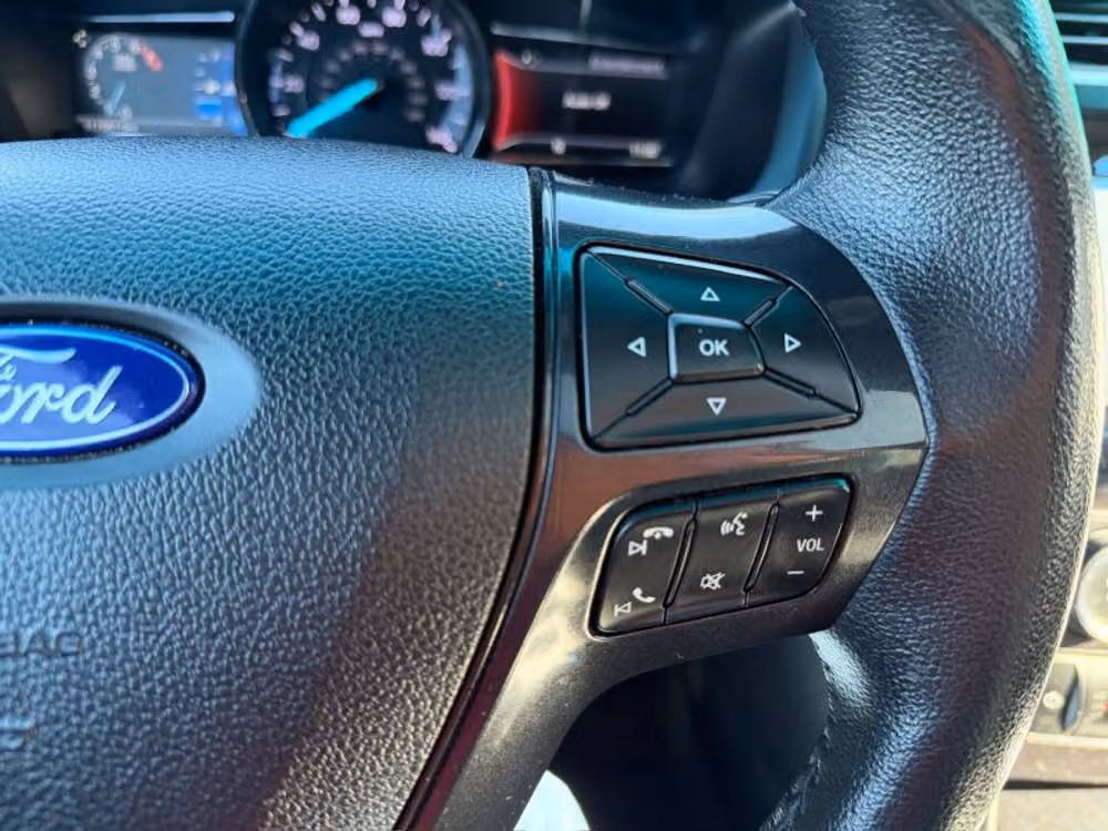 2017 Ford Explorer XLT Image 42
