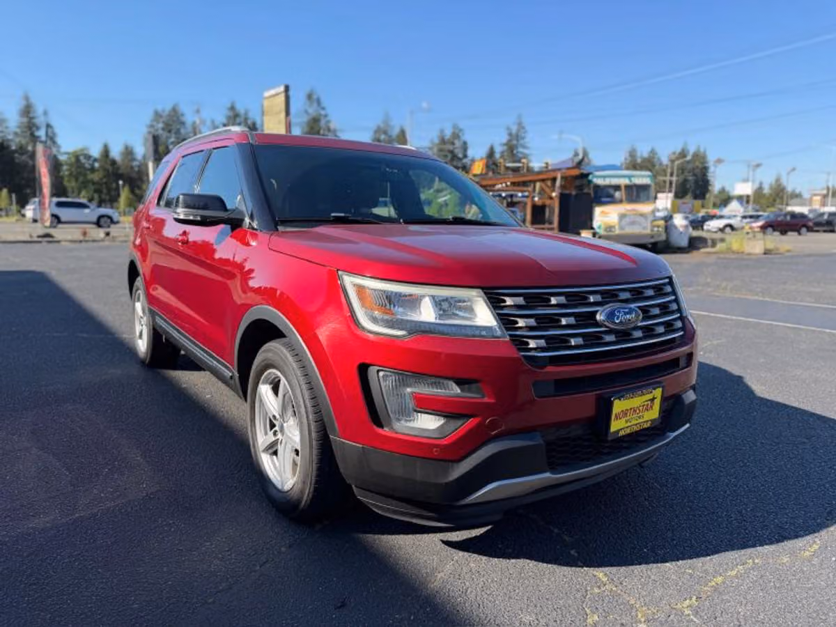 2017 Ford Explorer XLT Image 9