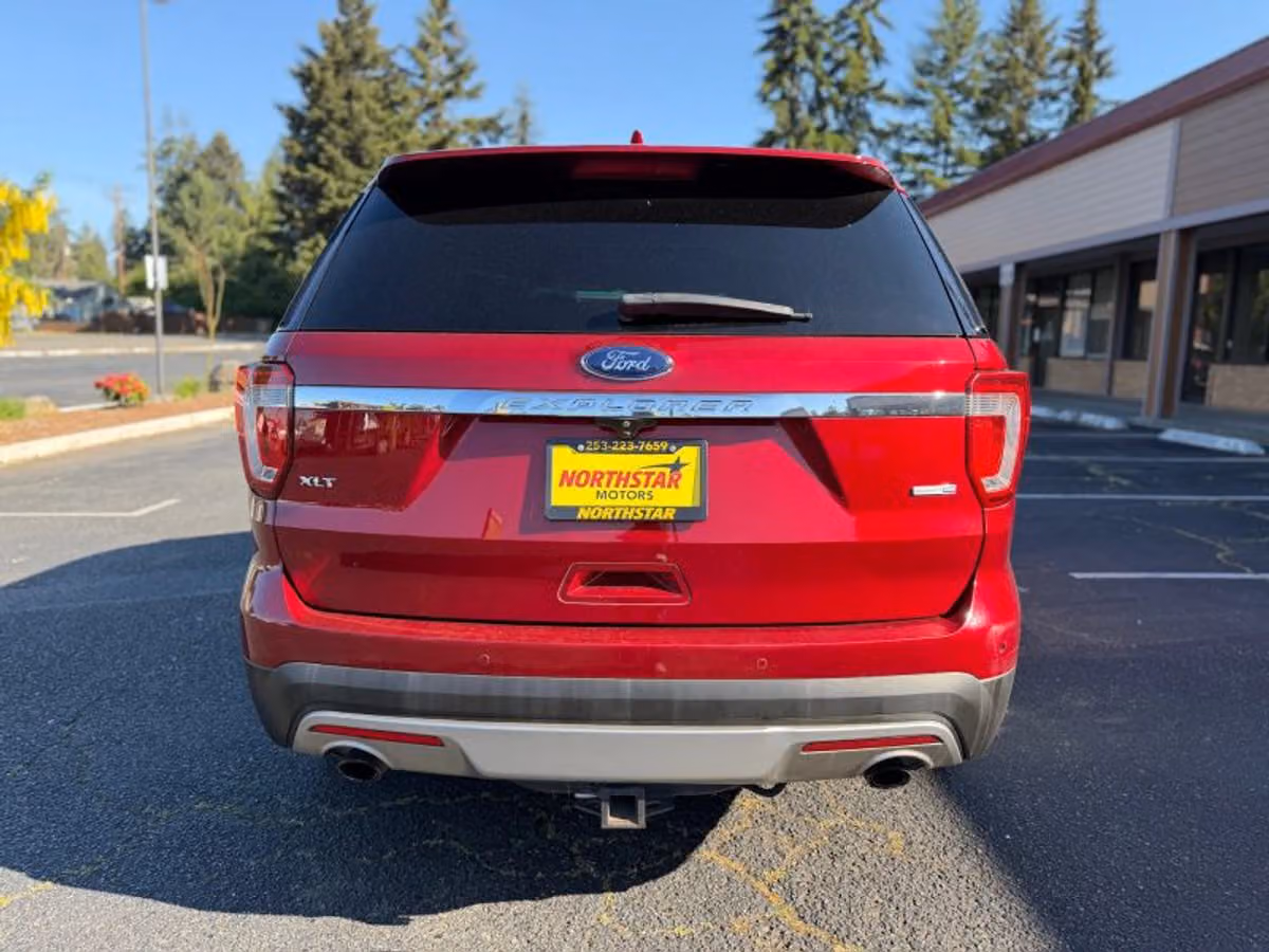 2017 Ford Explorer XLT Image 6