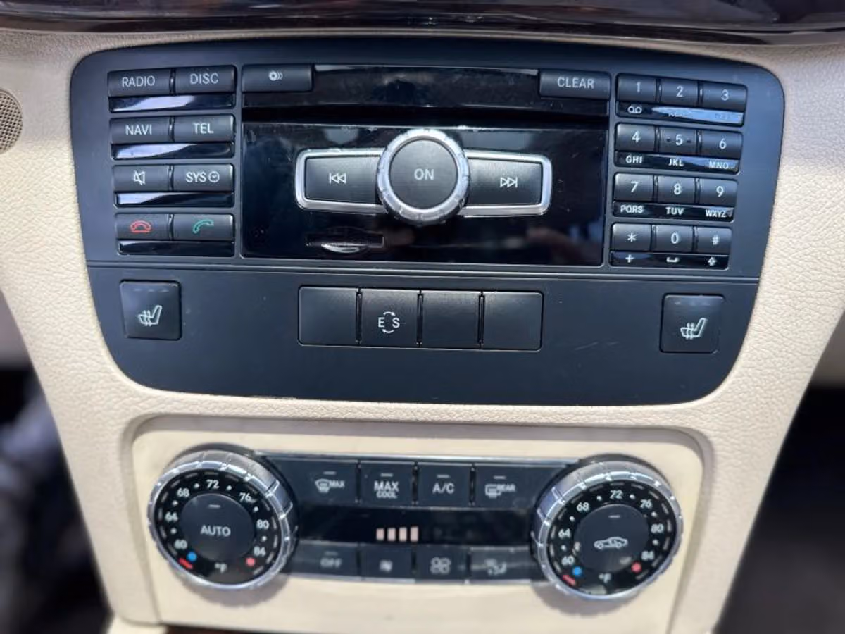 2014 Mercedes-Benz GLK GLK 250 BlueTEC Image 34