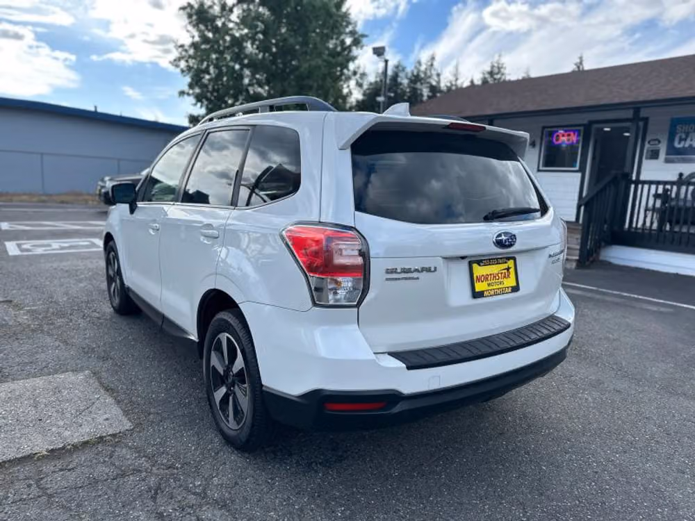 2017 Subaru Forester 2.5i Premium Crossover Image 5