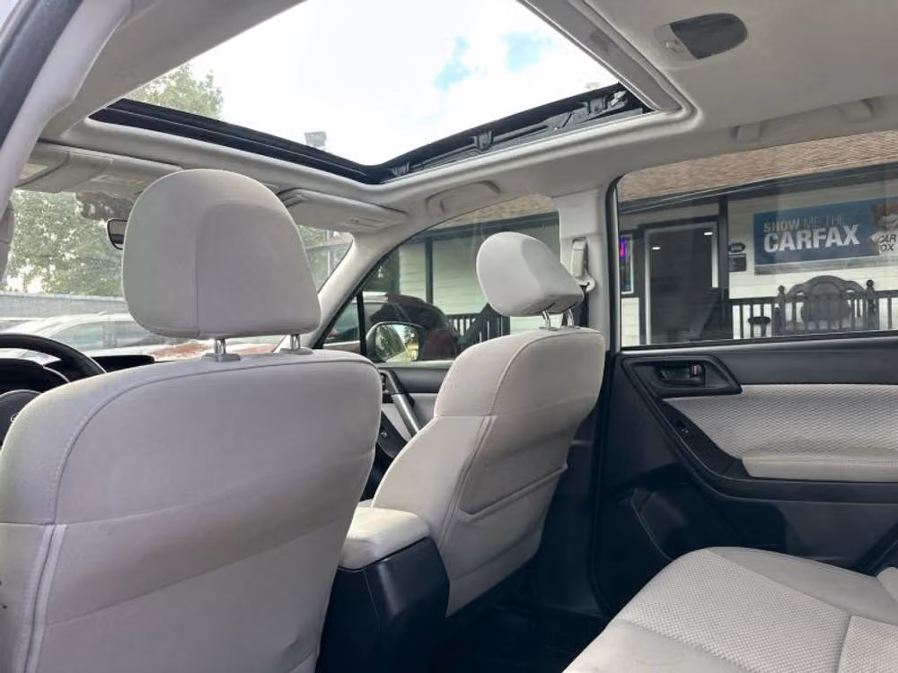 2017 Subaru Forester 2.5i Premium Crossover Image 24