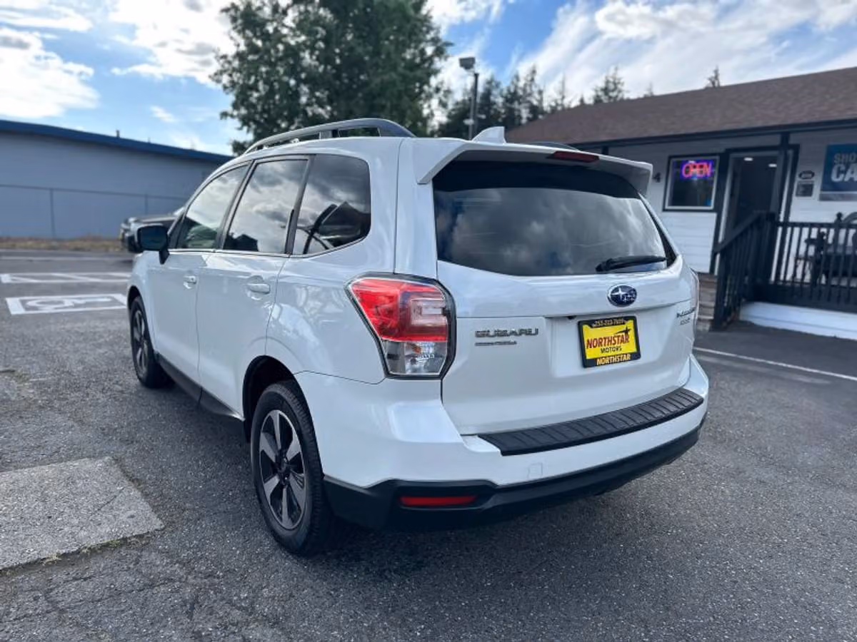 2017 Subaru Forester 2.5i Premium Crossover Image 5