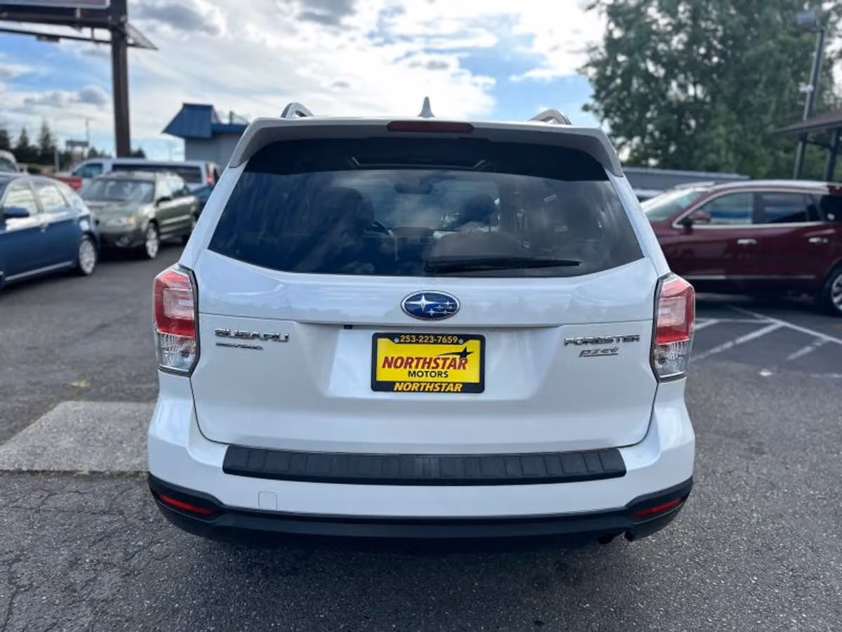 2017 Subaru Forester 2.5i Premium Crossover Image 6
