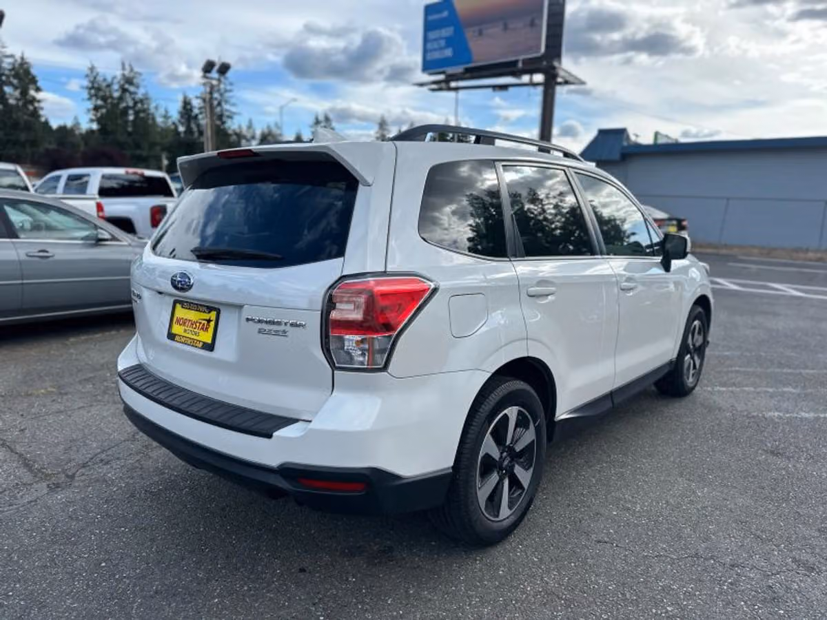 2017 Subaru Forester 2.5i Premium Crossover Image 7