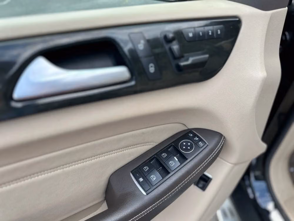 2015 Mercedes-Benz M-Class ML 250 BlueTEC Image 28