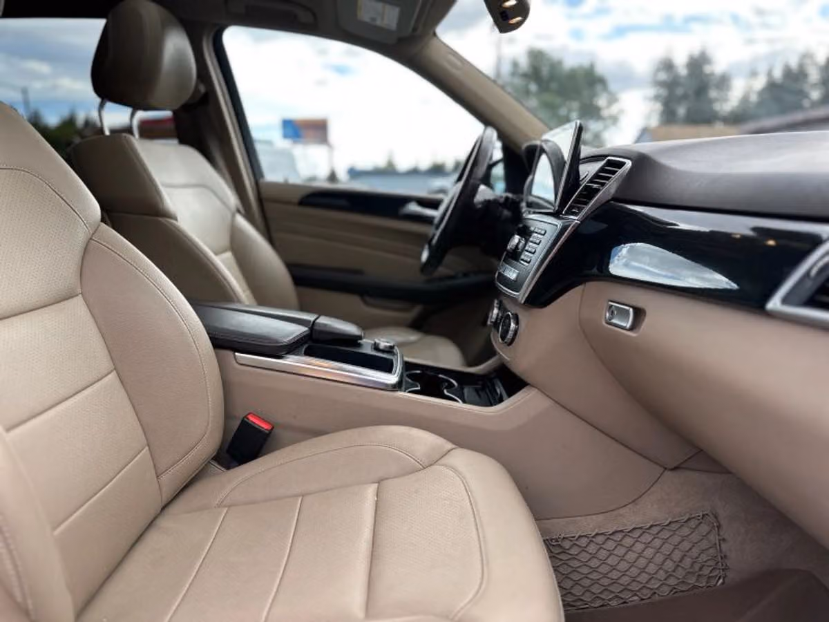 2015 Mercedes-Benz M-Class ML 250 BlueTEC Image 14