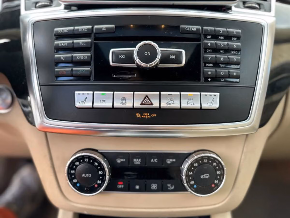 2015 Mercedes-Benz M-Class ML 250 BlueTEC Image 36