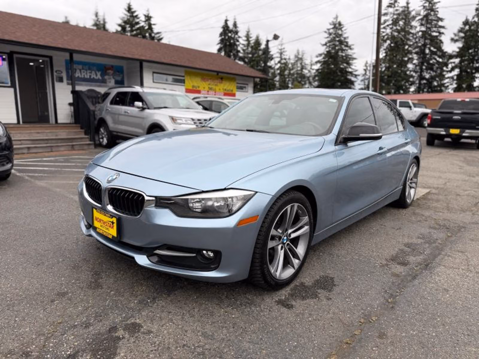 2013 BMW 3 Series 328i Upper Image 1