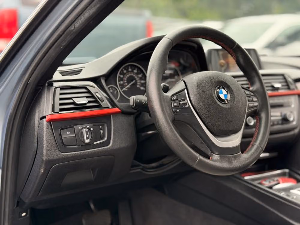 2013 BMW 3 Series 328i Image 30
