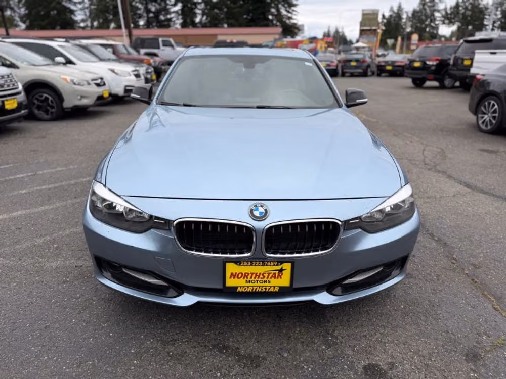 2013 BMW 3 Series 328i Image 9