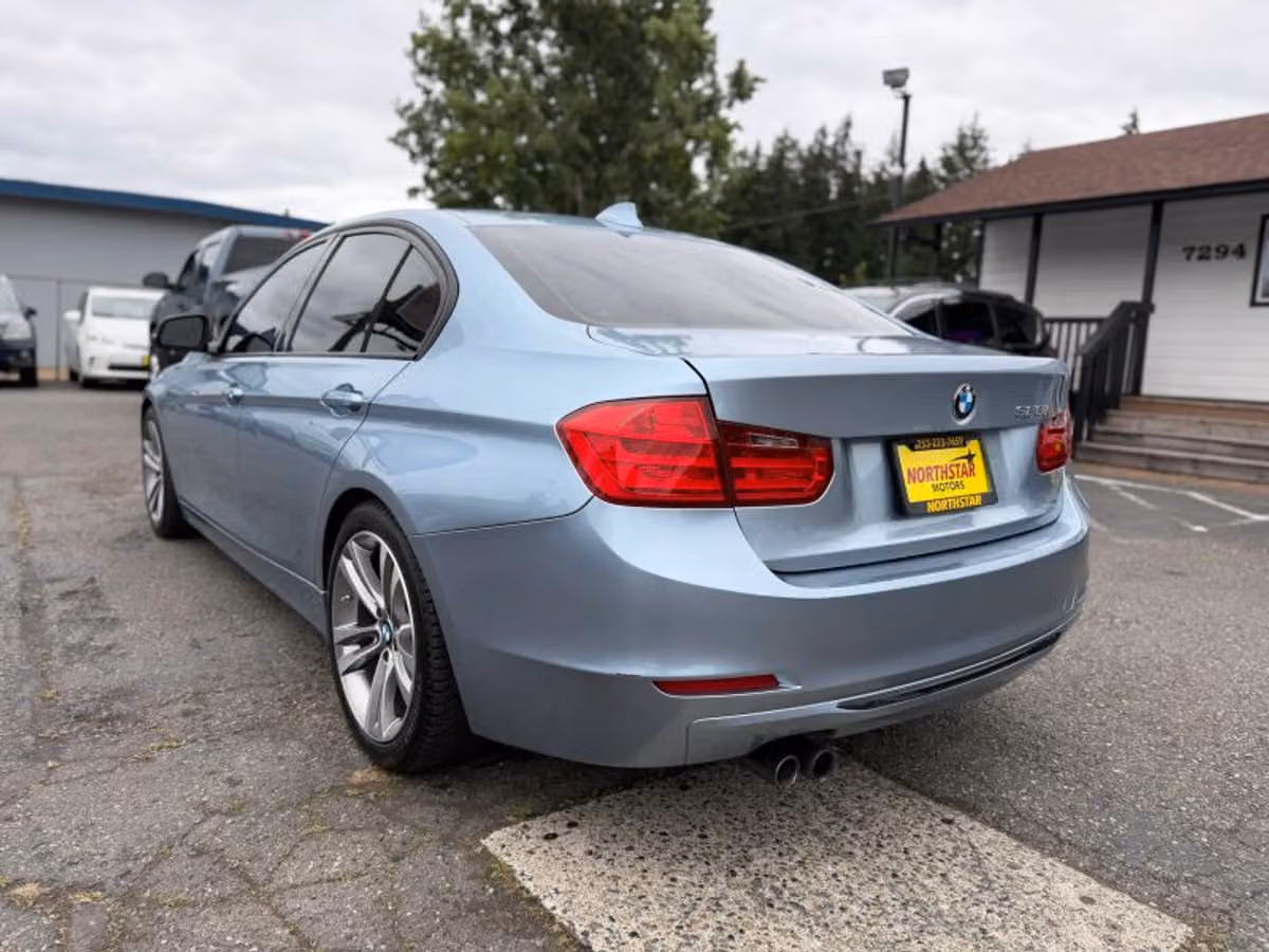 2013 BMW 3 Series 328i Image 4