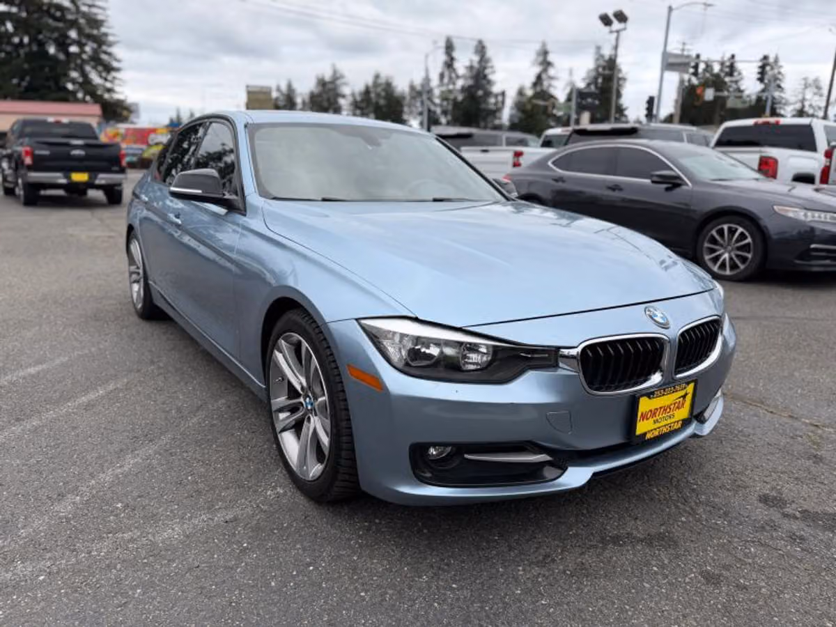 2013 BMW 3 Series 328i Image 8