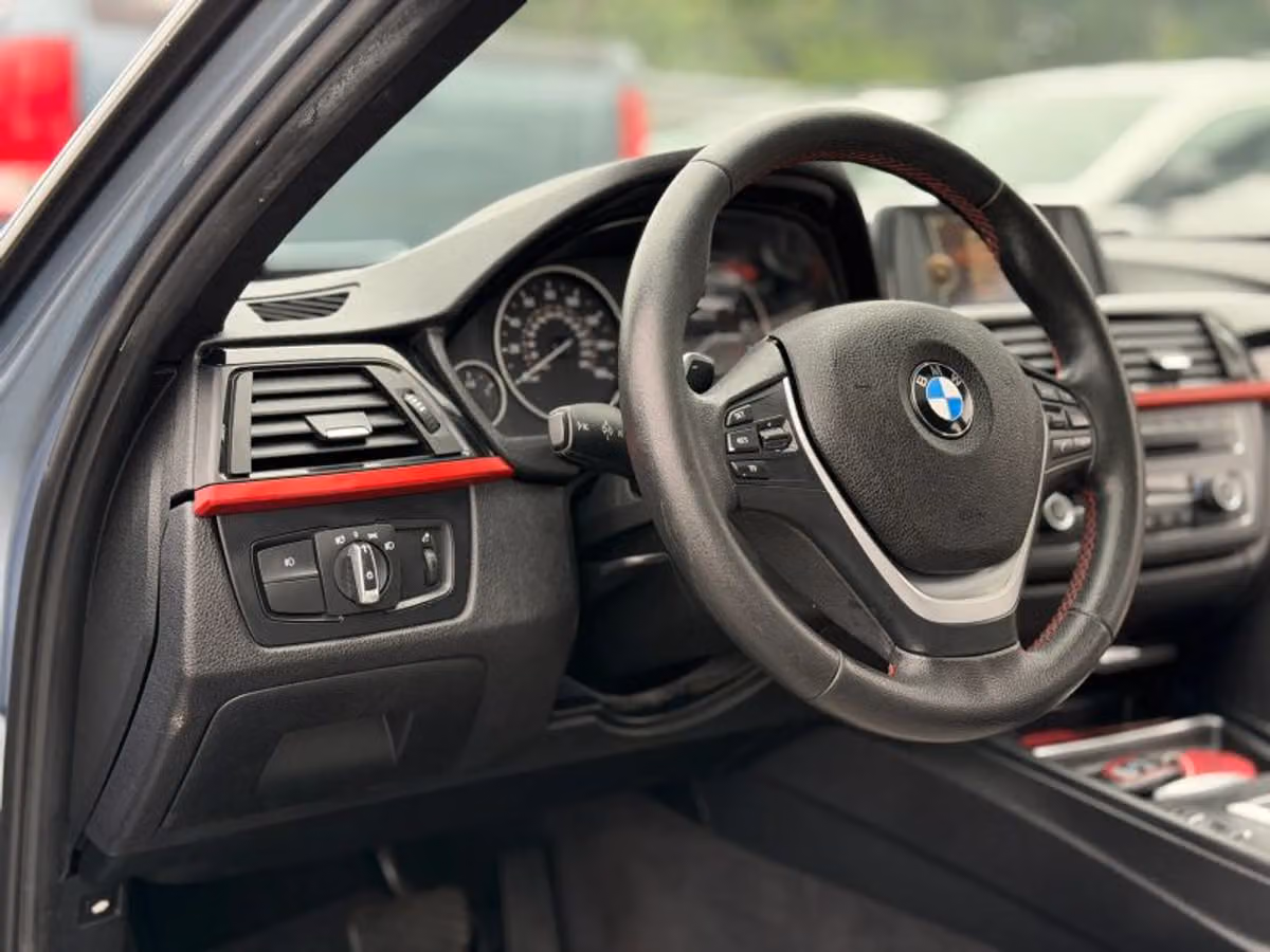 2013 BMW 3 Series 328i Image 30