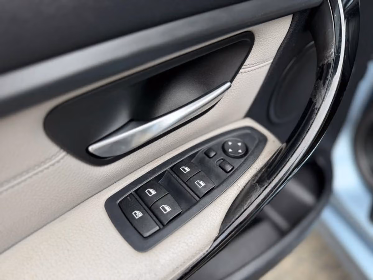 2013 BMW 3 Series 328i Image 27