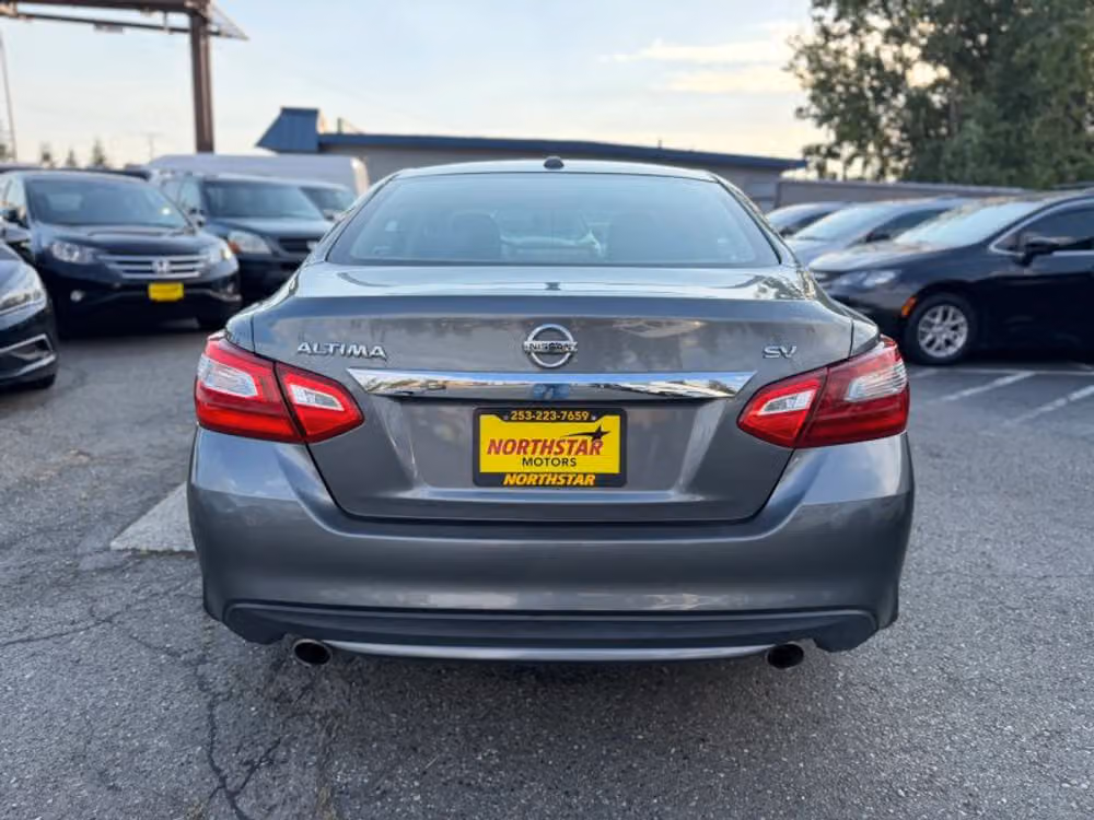 2017 Nissan Altima 2.5 SV Image 4
